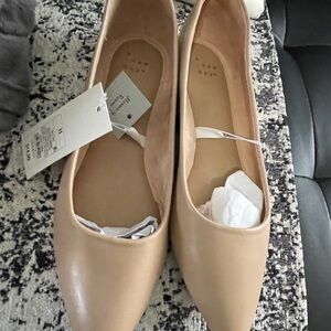 Women's Tan Flats